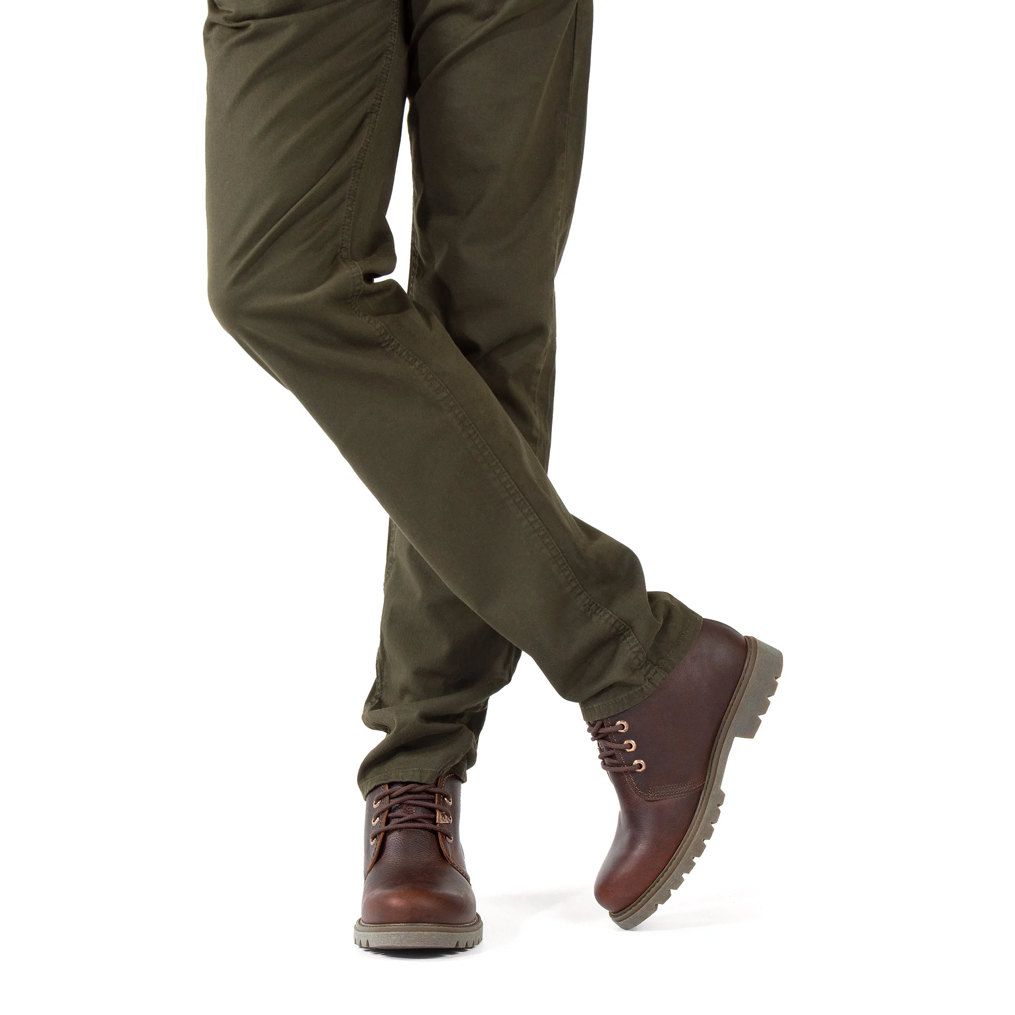Bota Panama C44 Napa Grass Castaño - Image 2